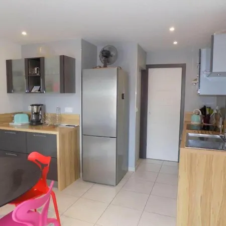 Saint-palais-sur-mer, 3 Pieces, 5 Personnes - Fr-1-305a-16 Apartment